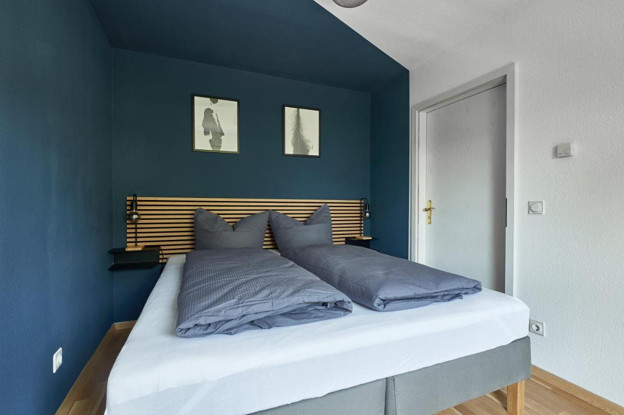 Apartment Spaciousliving Design - - Box Spring Bed - Exhibition *